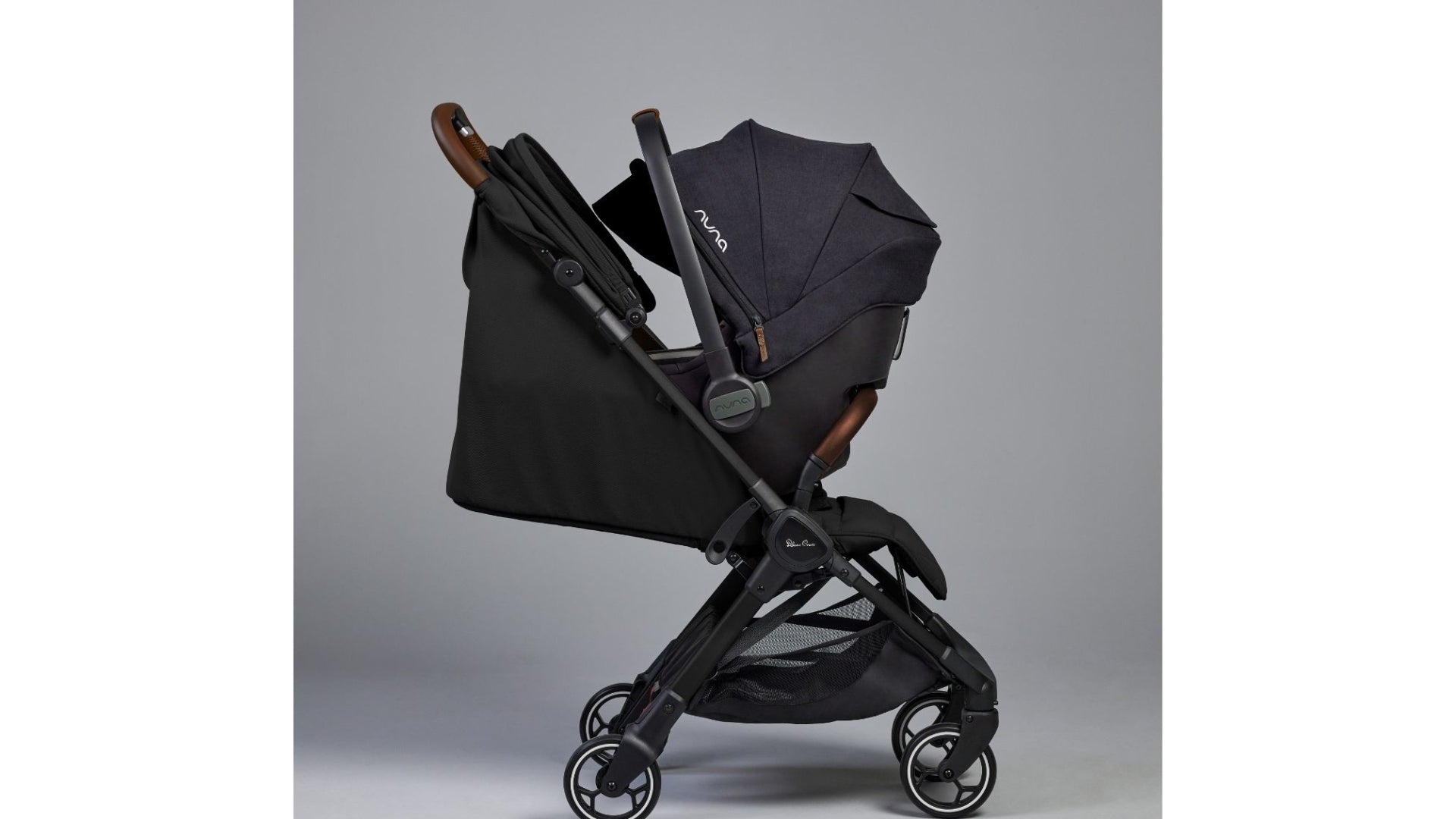 Silver Cross Clic with Nuna PIPA RX