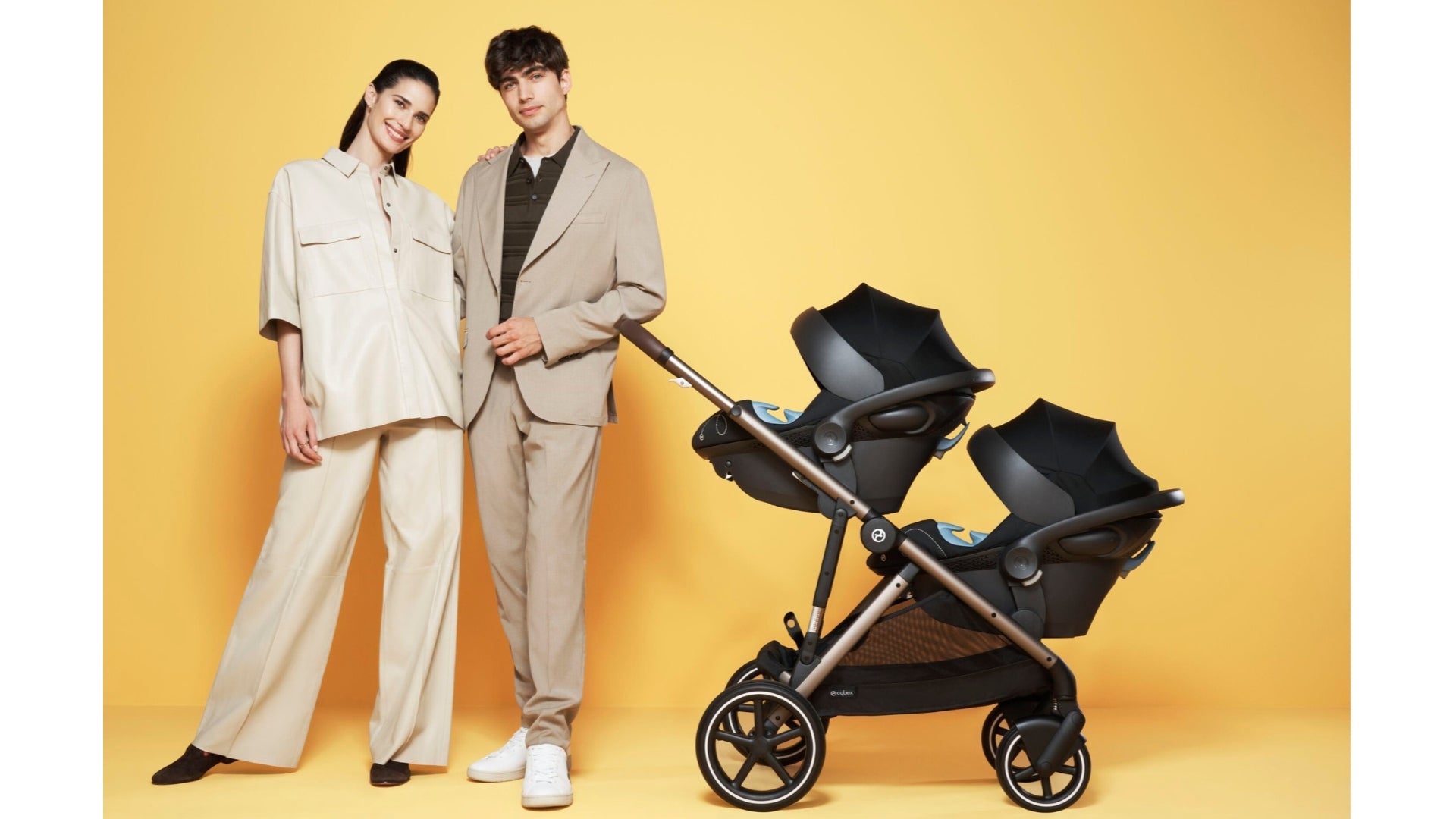 Cybex Gazelle S with two Cybex infant car seats